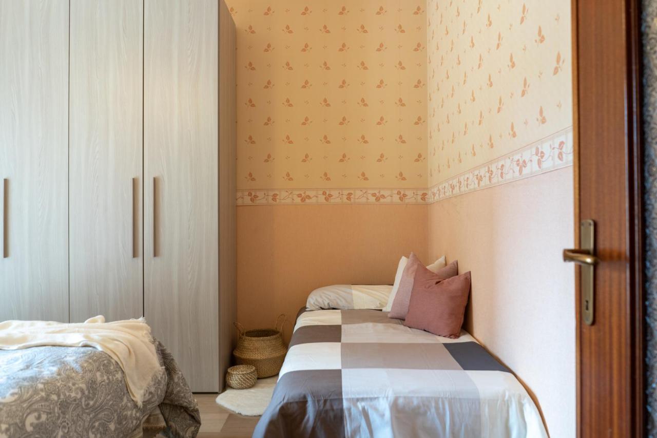 Апартаменты Pietra Ligure Downtown Convenience -Free Parking Экстерьер фото