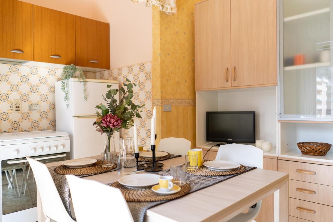 Апартаменты Pietra Ligure Downtown Convenience -Free Parking Экстерьер фото
