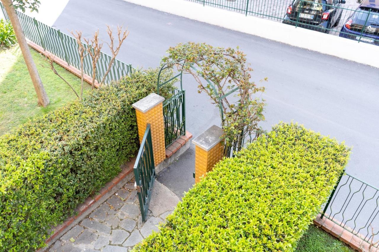 Апартаменты Pietra Ligure Downtown Convenience -Free Parking Экстерьер фото