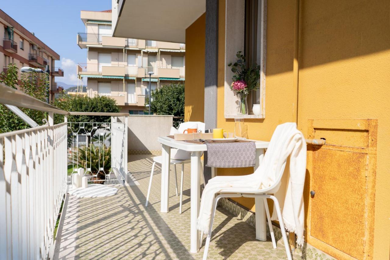 Апартаменты Pietra Ligure Downtown Convenience -Free Parking Экстерьер фото