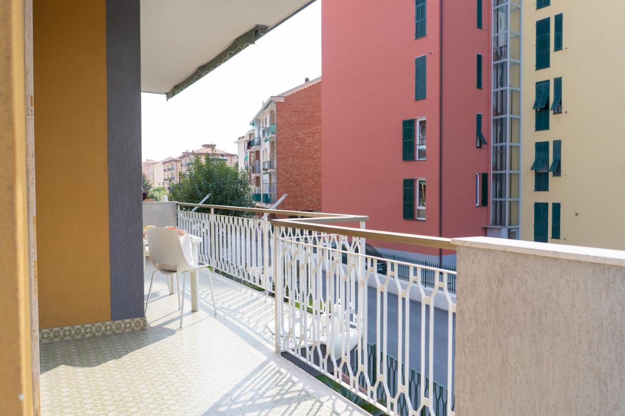 Апартаменты Pietra Ligure Downtown Convenience -Free Parking Экстерьер фото