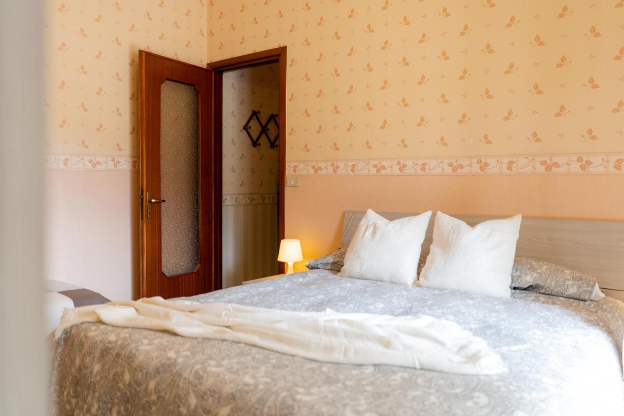 Апартаменты Pietra Ligure Downtown Convenience -Free Parking Экстерьер фото